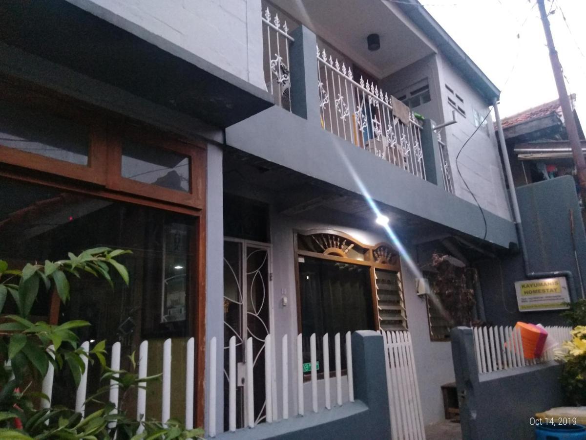 Spot On 2033 Kayumanis Homestay Syariah Джакарта Екстериор снимка